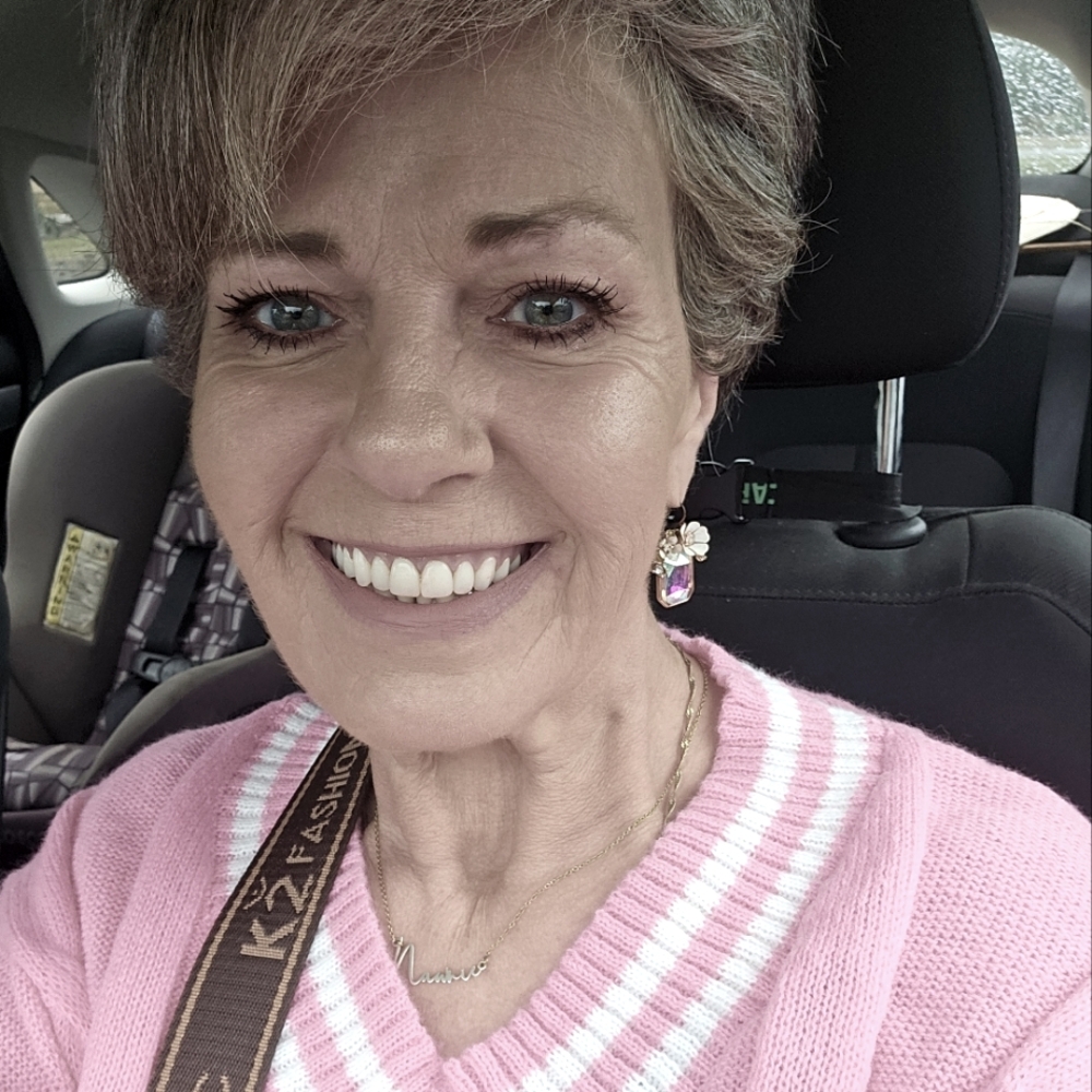 Meet your Posher, Melissa